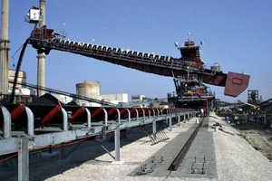  Schaufelrad-Haldenschütt- und Entspeicherungsgerät von Metso im Betrieb • Metso‘s bucket wheel stacker reclaimer in operation  