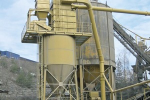  7&nbsp; Silo-mounted filter, showing fan and dust silo 