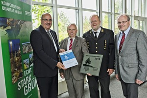  1 Presentation of the Mecklenburg-Vorpommern Recultivation Award (left to right): Heidelberger Sand und Kies Managing Director Thomas Wittmann, Environment Minister Dr Till Backhaus, head of the Mining Office Thomas Triller and the Secretary of the UVMB Bert Vulpius 