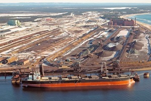  21 Eisenerzverschiffung ● Iron ore shipping terminal  