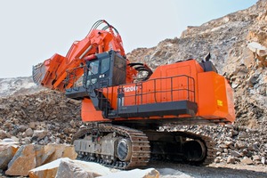  Hitachi Hochlöffel-Bagger EX1200-6 LD – höchste Produktivität für effizienten Einsatz • Hitachi face shovel EX1200-6 LD – maximum productivity for efficient use 