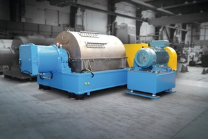  15 Screen-type screw decanter for potash 