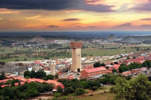  5	TauTona Goldmine in Südafrika TauTona gold mine in South Africa 