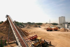  Ecology and economy in harmony: direct transport from the gravel extraction site to the processing plant 