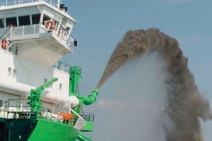  Suction dredger in action 