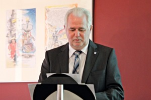  2 Minister Jürgen Reinholz 