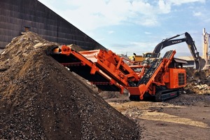  1 Rockster's neuer Prallbrecher R1100DS schafft bis zu 400&nbsp;t/h • Rockster's new impact crusher R1100DS reaches an output up to 400&nbsp;t/h 