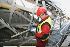  Födergurte und Anlagen erfordern eine ständige Wartung und Überwachung. Auf der Weltleitmesse bauma zeigt REMA TIP TOP erstmals sein neues Überwachungssystem REMA M³ 