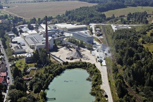  2 In the Sadov plant, around 20 km from Božičany, mainly cat litter is produced at present 