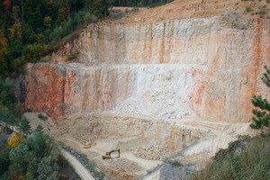  Extraction in the quarry 