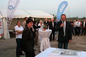  1 Walter Feess (r.) und Tanja Gönner (l.) bei der Eröffnung 
