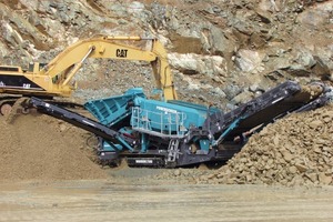  Die Siebanlage vom Typ Powerscreen® Warrior™&nbsp;2100 im Einsatz in Washington/USA • The Powerscreen® Warrior™&nbsp;2100 screen in action in Washington/USA 