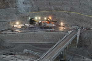  4 Luftaufnahme Bergwerk Teniente • Aerial view of the Teniente mine 