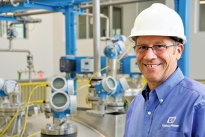  2	Endress+Hauser schult seine Kunden an den weltweit modernsten Trainingsanlagen • At Endress+Hauser’s new Customer Center customers get hands-on, real-world application expertise in a state-of-the-art customer training facility and Process Training Units 