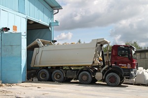  6 The raw material is delivered on the company’s own trucks 