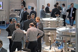  2	Auch in diesem Jahr bildete die Fachmesse das gesamte Spektrum mechanischer Verfahren auf technologischem Höchstniveau ab This year’s trade fair again reflected the whole spectrum of mechanical processes at the highest technological level 