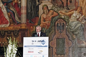  2 Dipl.-Ing. Kurt Ehrke bedankt sich für die Verleihung der Georg-Agricola-Denkmünze • Dipl.-Ing. Kurt Ehrke expresses his thanks for the award of the Georg Agricola Commemorative Medal 