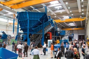  	The assembly site of the 400-t mobile jaw crusher Mobicat MC 160 