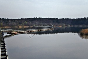  1 Blick auf den ausgekiesten See # View of the exhausted gravel pond 