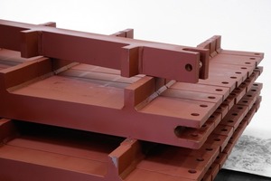  	Scraper for heavy loads conveyor belt 