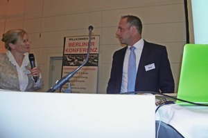  Diskussion nach dem Vortrag: Referent Dipl.-Ing. Roland Starke, Bundesumweltministerium Wien und Moderatorin Frau Dr. Thiel&nbsp; 