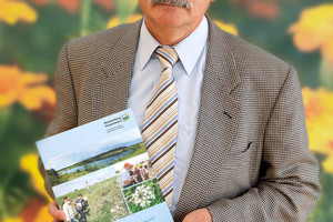  Prof. Dr. Ralf-Otto Niedermeyer. Leiter des Geologischen Dienstes und Abteilungsleiter Geologie des LUNG präsentierte die neue Broschüre erstmals der Öffentlichkeit 