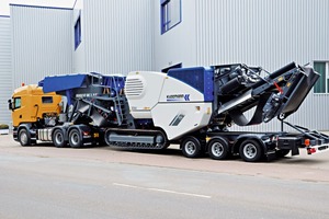  1 Das Transportgewicht des Kleemann-Brechers MC 110 Z EVO liegt inklusive entsprechendem Zugfahrzeug und Trailer unter 60&nbsp;t • The transport weight of the Kleemann MC&nbsp;110 Z EVO crusher including tractive unit and trailer is lower than 60&nbsp;t 