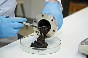  2 The HTC process first converts sewage sludge into CO2-neutral biochar 