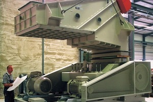  Merz Siebmaschine, Typ USA-I-1500/3000, zur Absiebung von AgglomeratenMerz USA-I-1500/3000 screen, for screening off agglomerates 