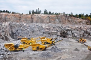  	Keestrack mobile crushing and screening equipment in action 