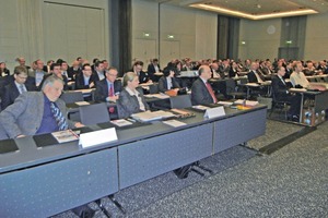  1 Blick in das Auditorium • View into the auditorium 