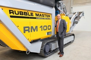  Company’s founder Gerald Hanisch with an RM100  