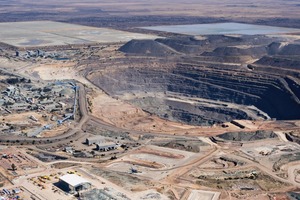  7	Jwaneng Diamantenmine in Botswana • Jwaneng diamond mine in Botswana 