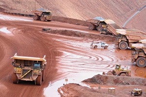  16		Minenbetrieb in einer Kupfermine • Production operations at a copper mine 