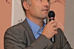  Prof. Urs Peuker 