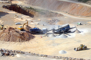  MOBIREX MR&nbsp;122&nbsp;RR and MOBISCREEN MS&nbsp;20&nbsp;D during crushing of the highly impure limestone 