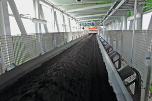  2 The feeding belt conveyor transports the ore concentrate to the BEUMER Group Pipe Conveyor. A magnetic separator ensures that metal parts are rejected, and a metal detector provides additional safety to prevent damages 