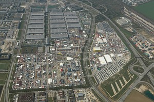  1 Blick auf die Messe München während der bauma 2010 # View at the Messe München during bauma 2010 