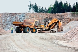  2	Technikvorführung im Steinbruch zum Tag der offenen Tür • Technology demonstration at the quarry on the open day 