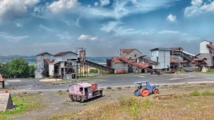  6 Old views illustrate the enormous extent of the now disused basalt quarrying and preparation areas, and also what it has been possible to preserve 